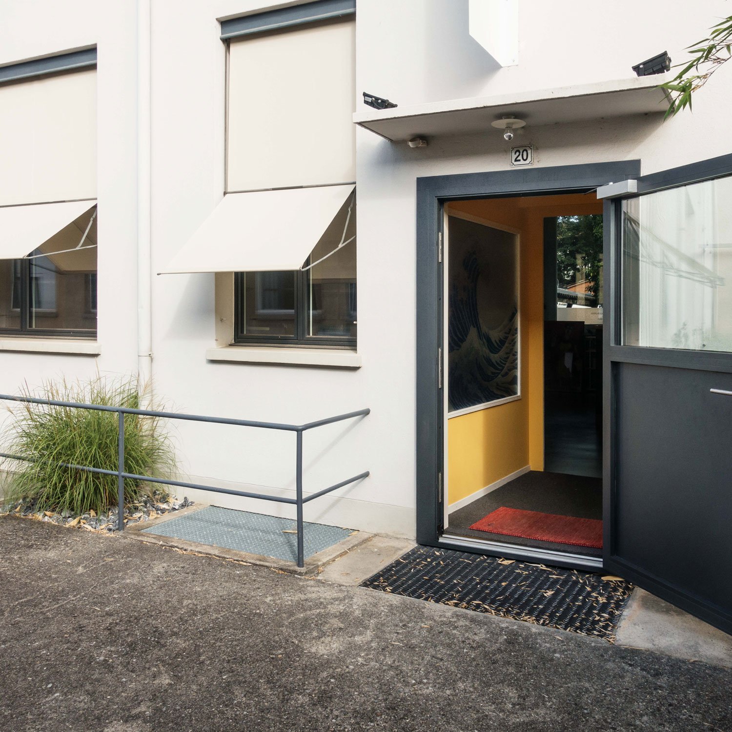 Eingang Gutzwiller Kommunikation Design